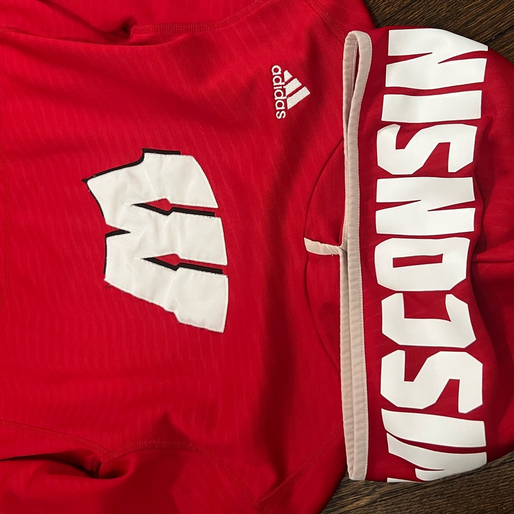 Wisconsin Badgers Sweater Adult Medium Red White Hoodie Sweatshirt Adidas Mens - Picture 5 of 6